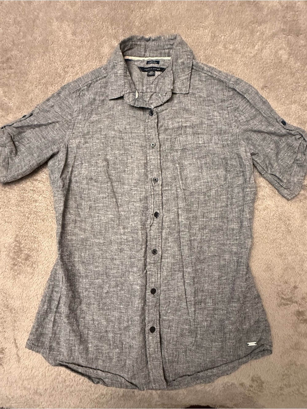 Tommy Hilfiger Men’s Heather Gray Short-Sleeve Button-Down Shirt